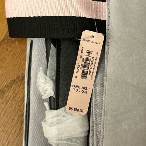 Victoria’s Secret tote - Picture 3 of 3